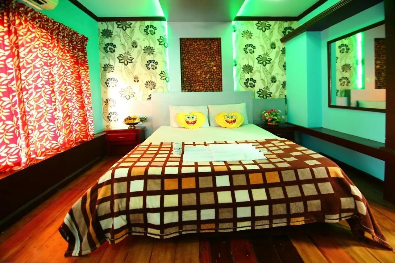 Marari Houseboat Hotel Mararikulam Botel