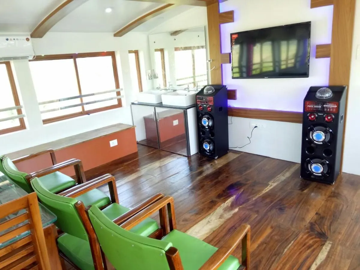 Marari Houseboat Hotel Mararikulam Botel