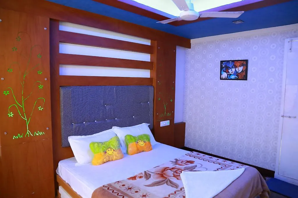 Botel Marari Houseboat Hotel Mararikulam