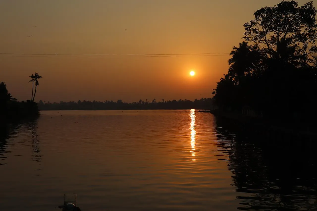Marari Houseboat Hotel Mararikulam India