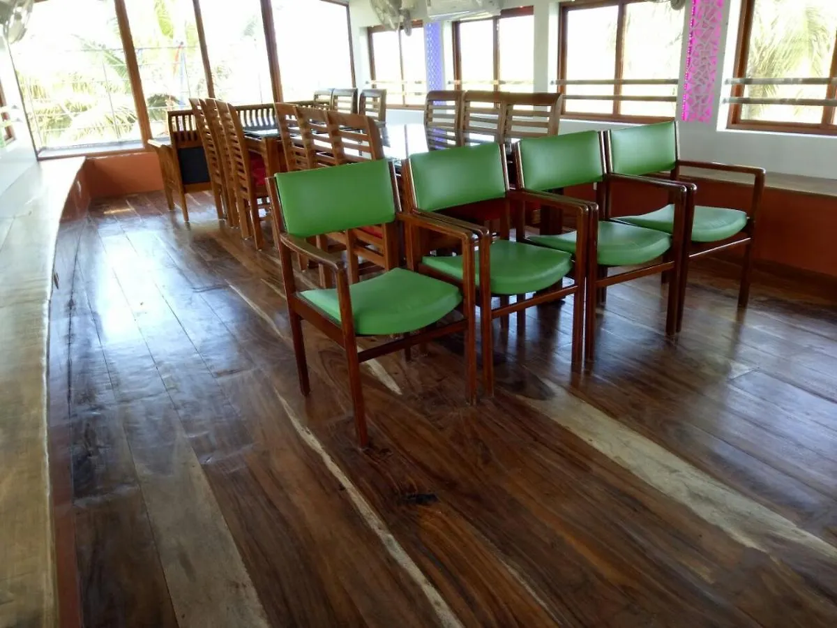 马拉利库兰 Marari Houseboat酒店