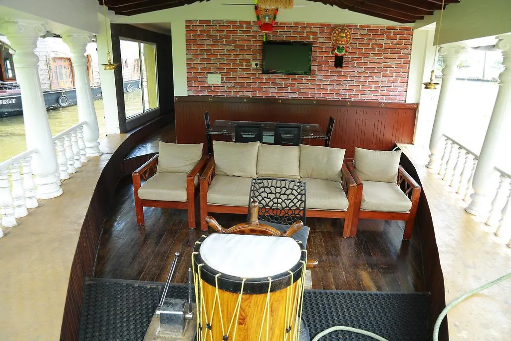 马拉利库兰 Marari Houseboat酒店